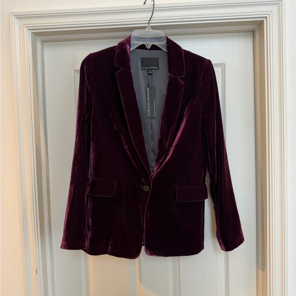 Banana Republic Velvet Blazer in Deep Plum - Picture 6 of 6